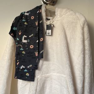 Cozy Zoe unicorn hood pajamas/lounging set